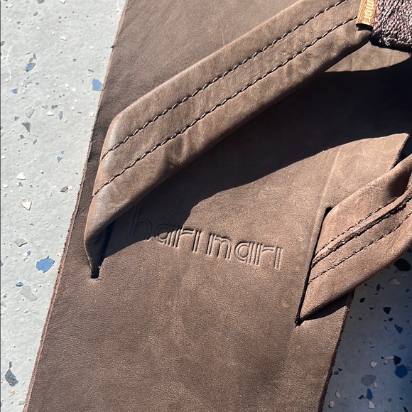 NWOT! hari mari Men’s Fields Brown Leather Flip Flops Sandals - Picture 10 of 11